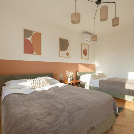 Apartment For 6 People Near Royal Baths Park By Renters Prestige Warschau Exterior foto