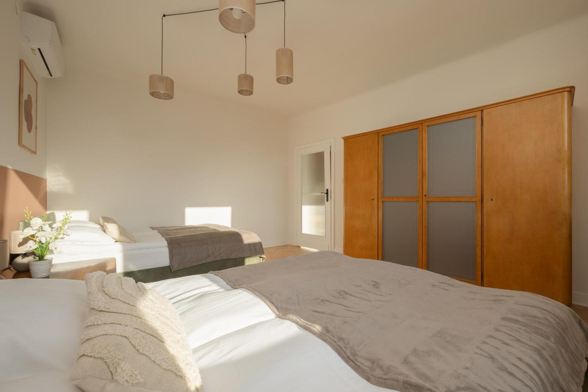 Apartment For 6 People Near Royal Baths Park By Renters Prestige Warschau Exterior foto