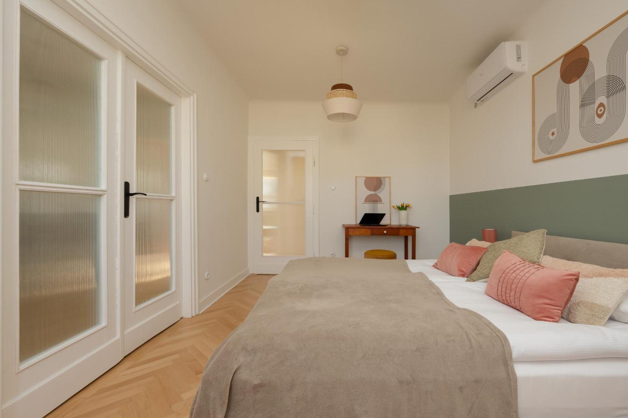 Apartment For 6 People Near Royal Baths Park By Renters Prestige Warschau Exterior foto